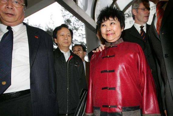 中国女首富龚如心去世时,她的800亿遗产留给谁了?