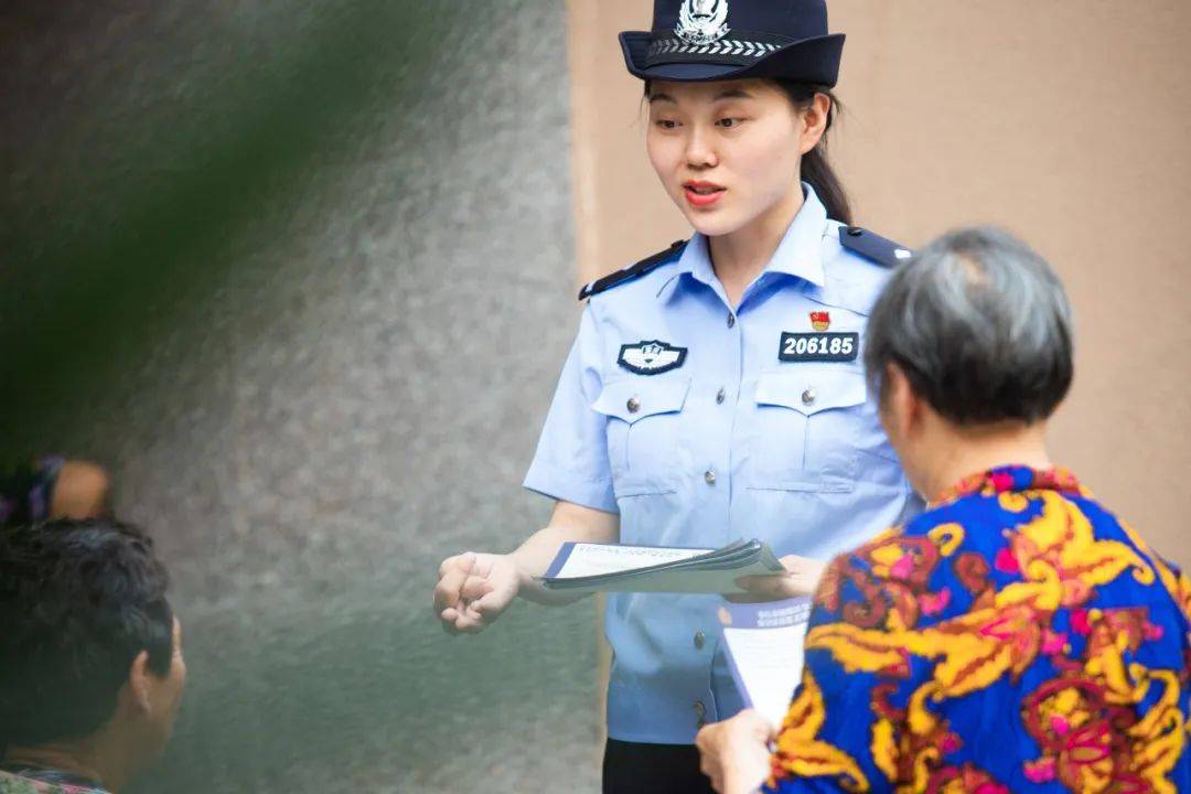 刑警帽图片