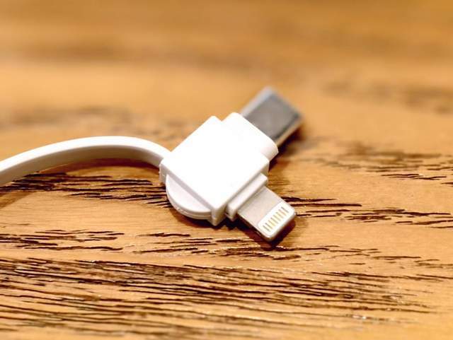 颜值别致又全能实用的充电宝,西圣PB无线充电宝上手体验