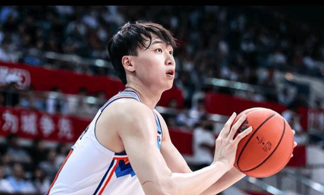 新疆男篮赛季总结:伤病与经验不足成败因素_比赛_赵睿_总决赛