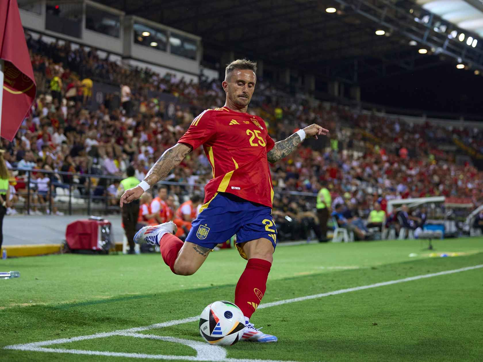推介网报道,勒沃库森足球俱乐部宣布,已从吉罗纳签下西班牙国脚阿莱