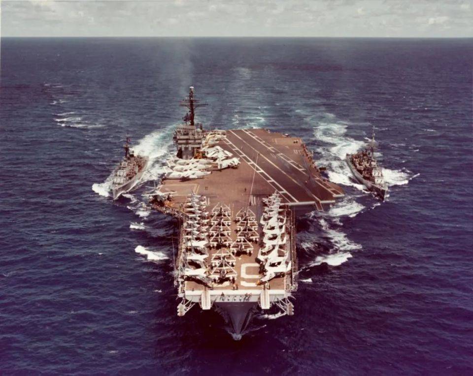 环太平洋2024军演,美军将击沉4万吨准航母
