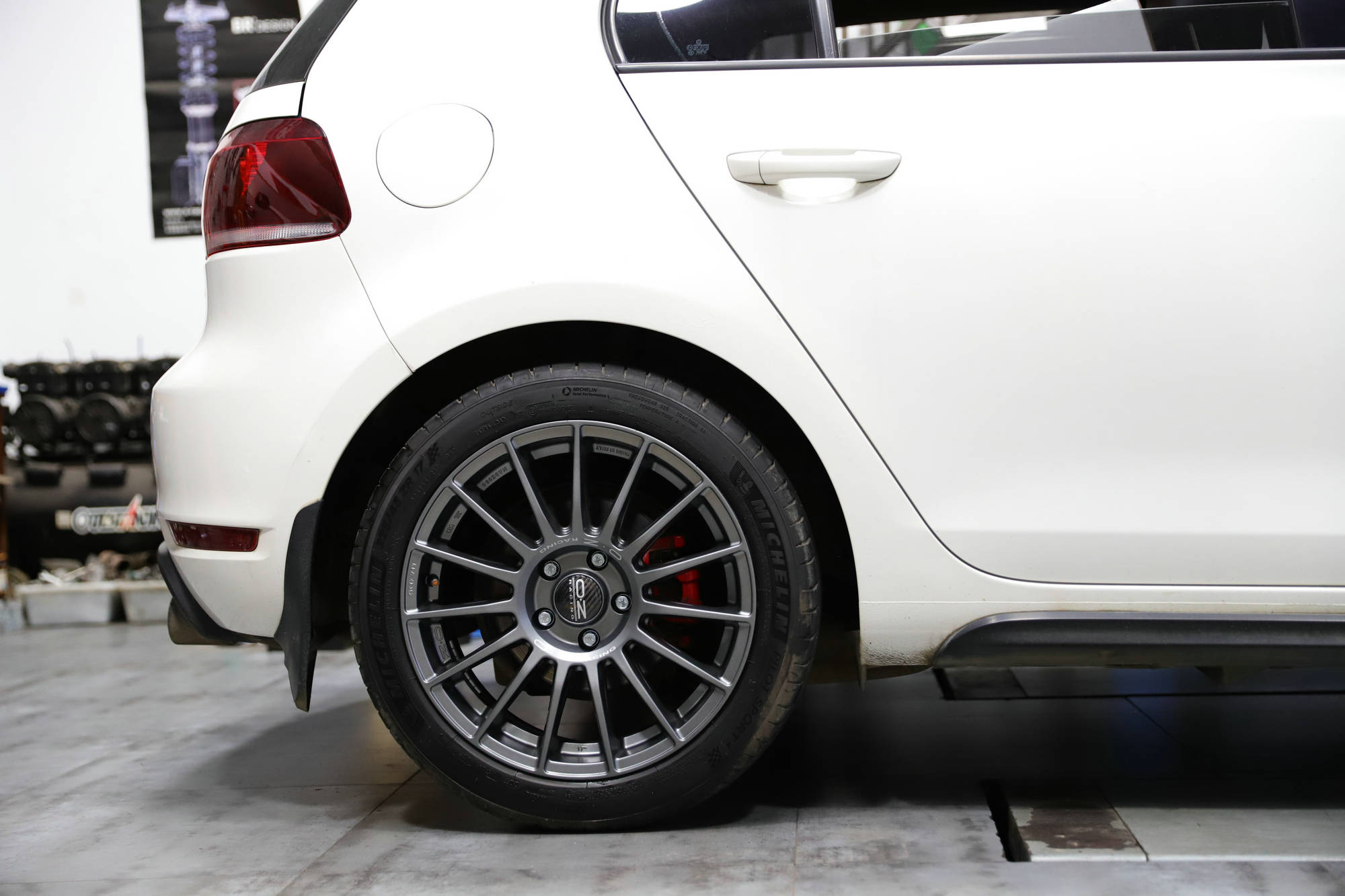 打造动感与优雅 全新视野!高尔夫6代gti换装oz lm轮毂全记录