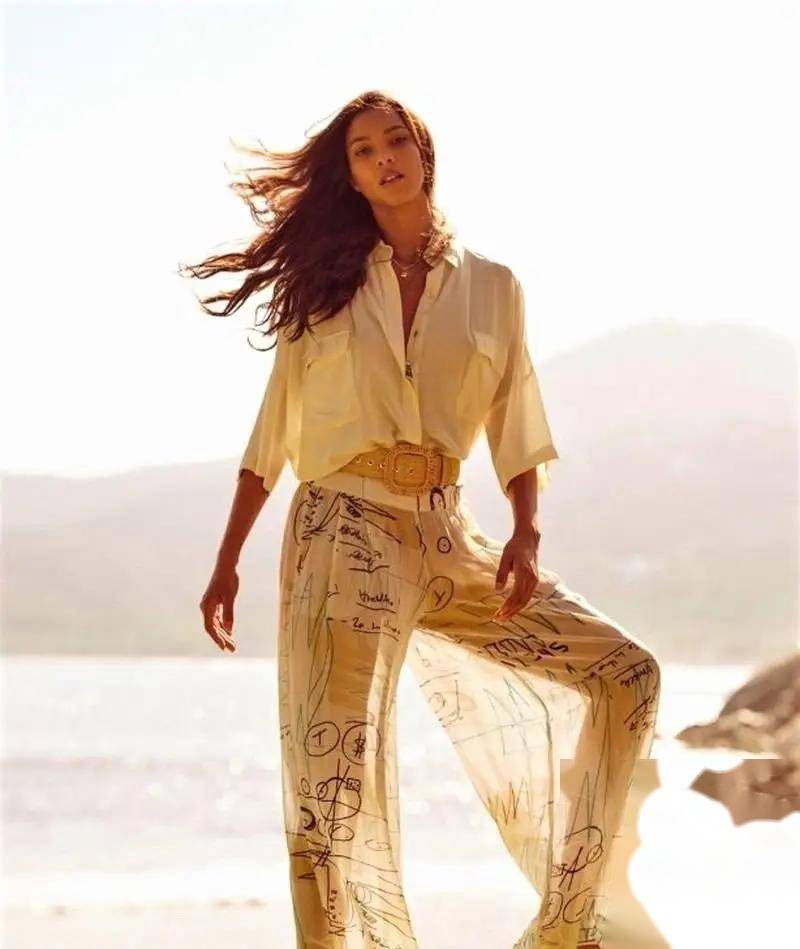 莱斯里贝罗:惊艳写真展现女神风采,美貌与才华兼具的人间极品尤物!