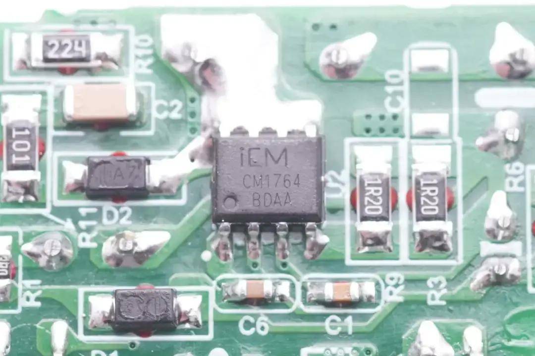 设计"迷你充"不如来看看这些内置功率管的电源芯片案例