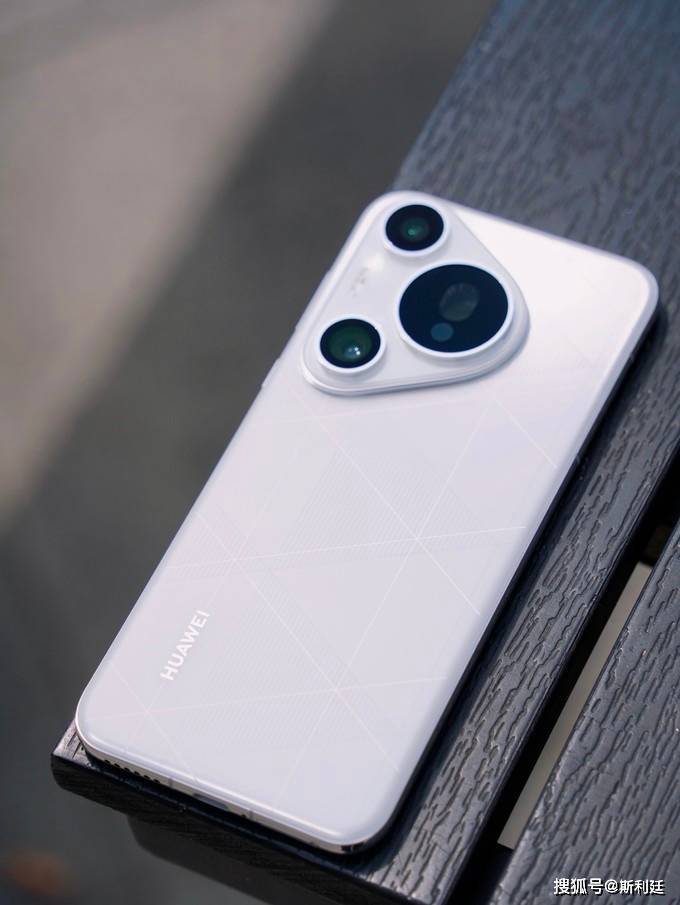 华为机皇火速跳水,麒麟9010 等深四曲屏 风驰闪拍,还有5g网络!