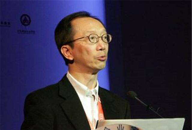 创作者
            为的是未成美国人，他婉拒美国2300万港元周薪，还帮澳门赚了3万亿元