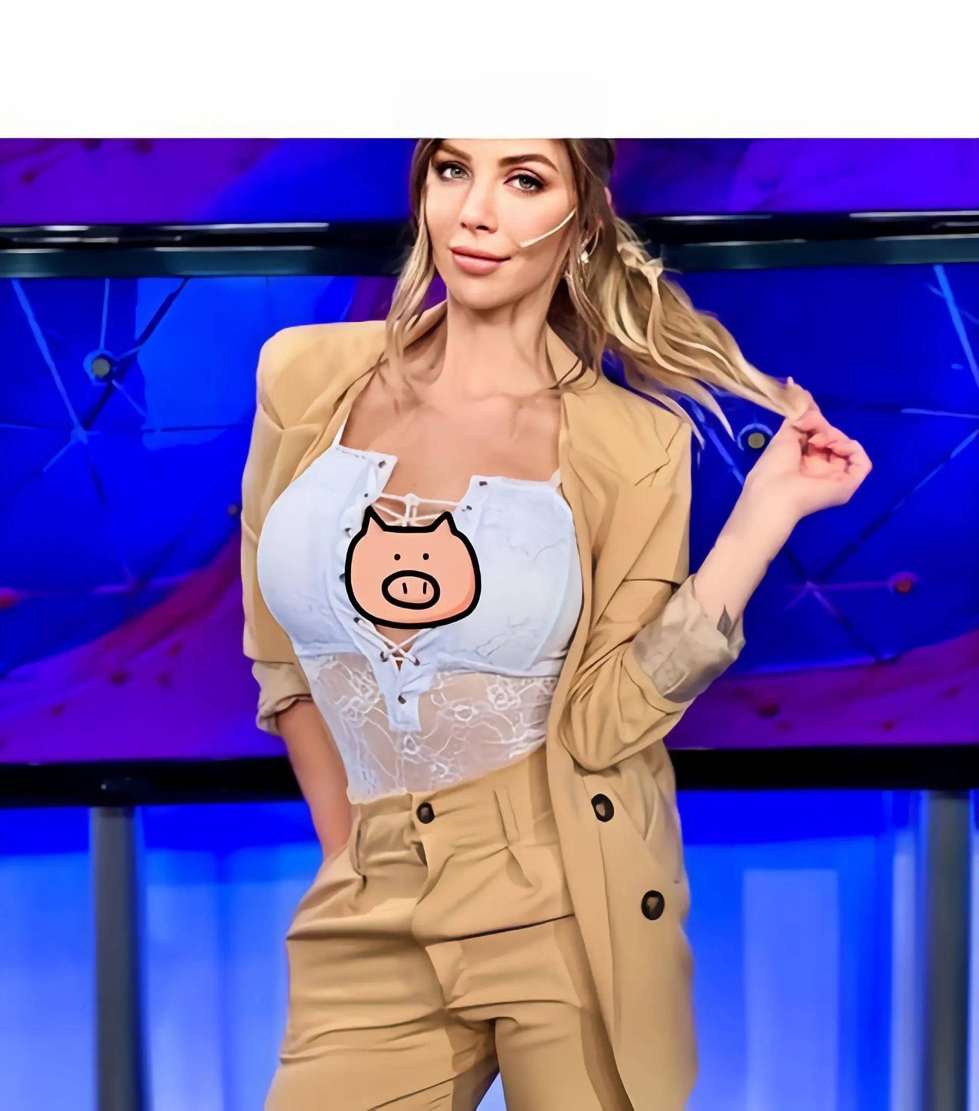 真空装主播,胸口难掩,观众心不在焉