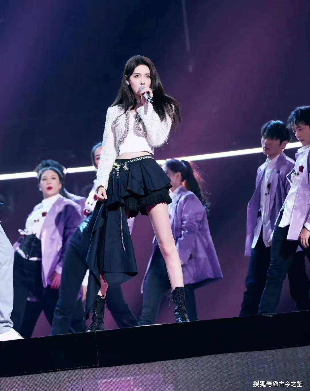 谁能拒绝甜妹陈瑶呀唱歌好演技好网友这不就是甜妹本妹吗
