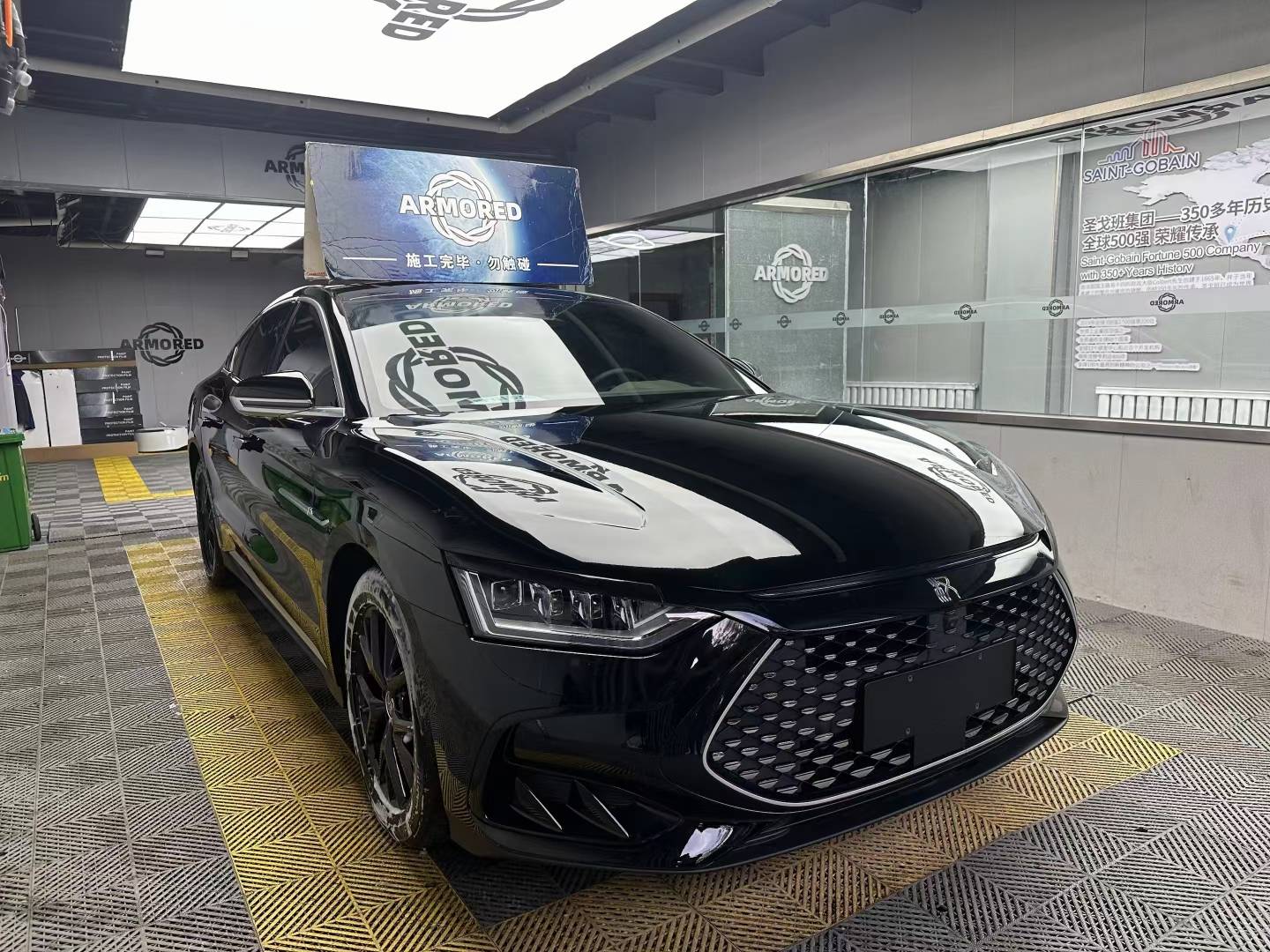 车漆  强力抗污提亮增色  光芒立现漆面保护膜施工03#比亚迪汉都要