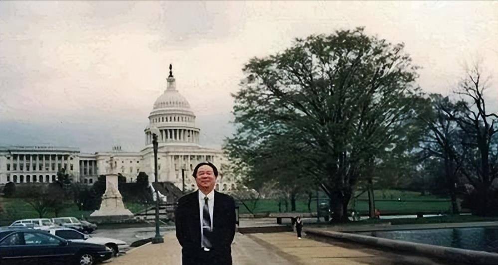 传奇富商牟其中:入狱前后妻离子散,小姨子却苦苦等他18年