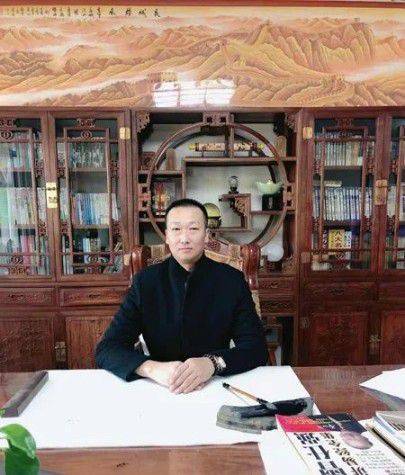 李海龙,法号龙虚子,山东省蒙阴县人,蒙阴县鬼谷子文化研究院院长,正一