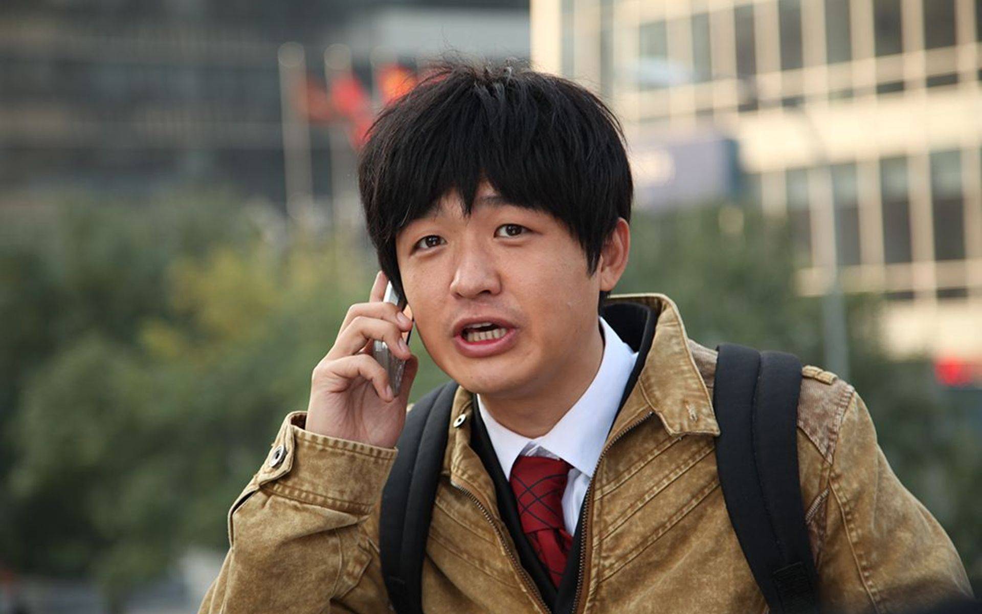 包贝尔近期凭借多部电影作品赚得盆满钵满,他的才华和努力终于得到了