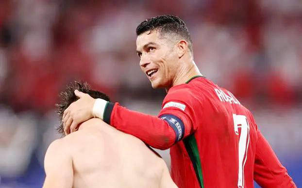 赫拉纳克乌龙救助c罗,助葡萄牙队逆转胜捷克!