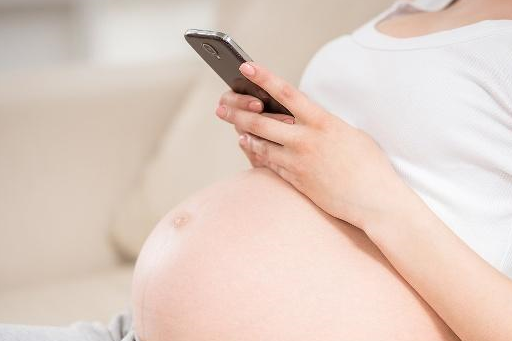 孕晚期，孕妈妈尽量少做这三个动作，可能会让宝宝感到“不舒服”_胎儿_因为_子宫。