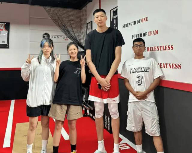 周琦重新加盟广东队,胡明轩降薪续约,杜锋壮怀欣慰