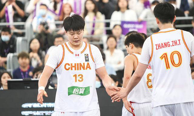 中国女篮惜败澳大利亚,决赛关键时刻失误引争议