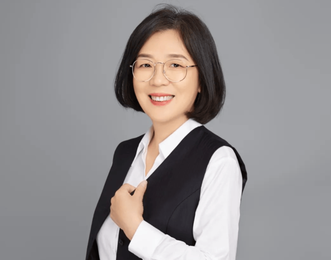 万亿城商行年薪百万女副行长退休，已超期任职多年-城商行总行待遇