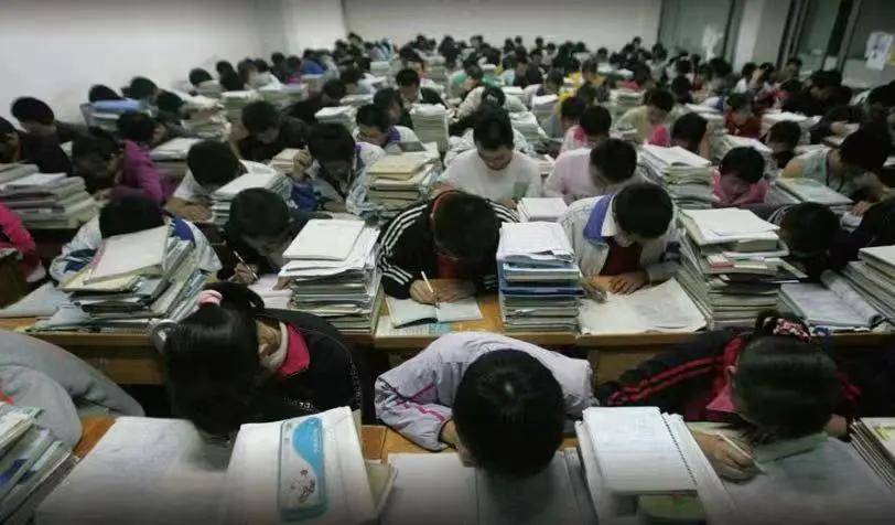 原创            高考过后，他们3小时进账上亿？-高考结束后的我们