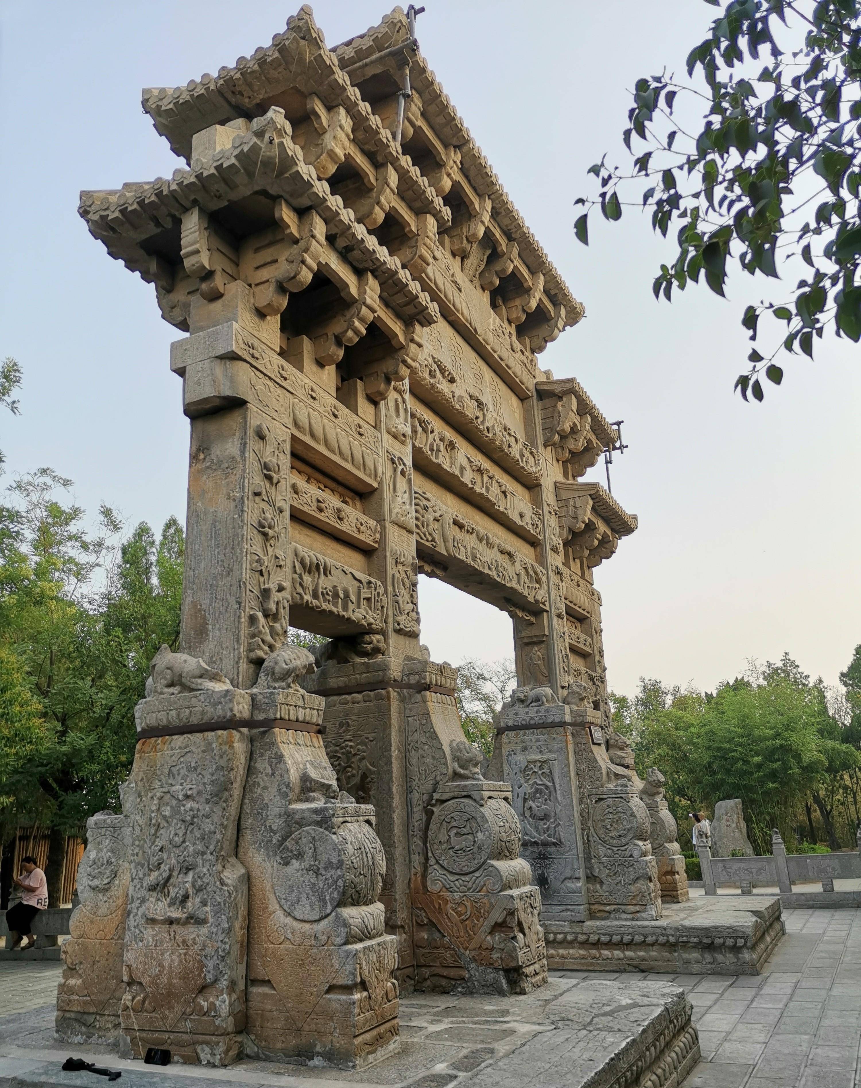 河南浚县奇人孟楠,官至陕西省长,皇家敕建1座恩荣坊