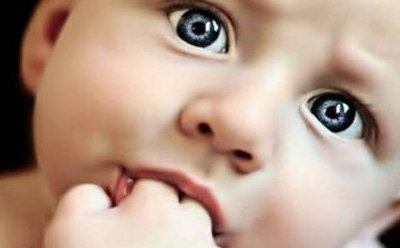 父母中，谁的基因对孩子的影响更大，宝宝的长相和身高取决于谁_遗传_双眼皮_宝爸。