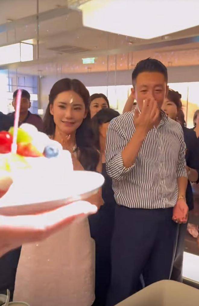 汪小菲43岁生日愿望曝光，喊话马筱梅早生贵子，夫妻俩同框超甜蜜-专访汪小菲