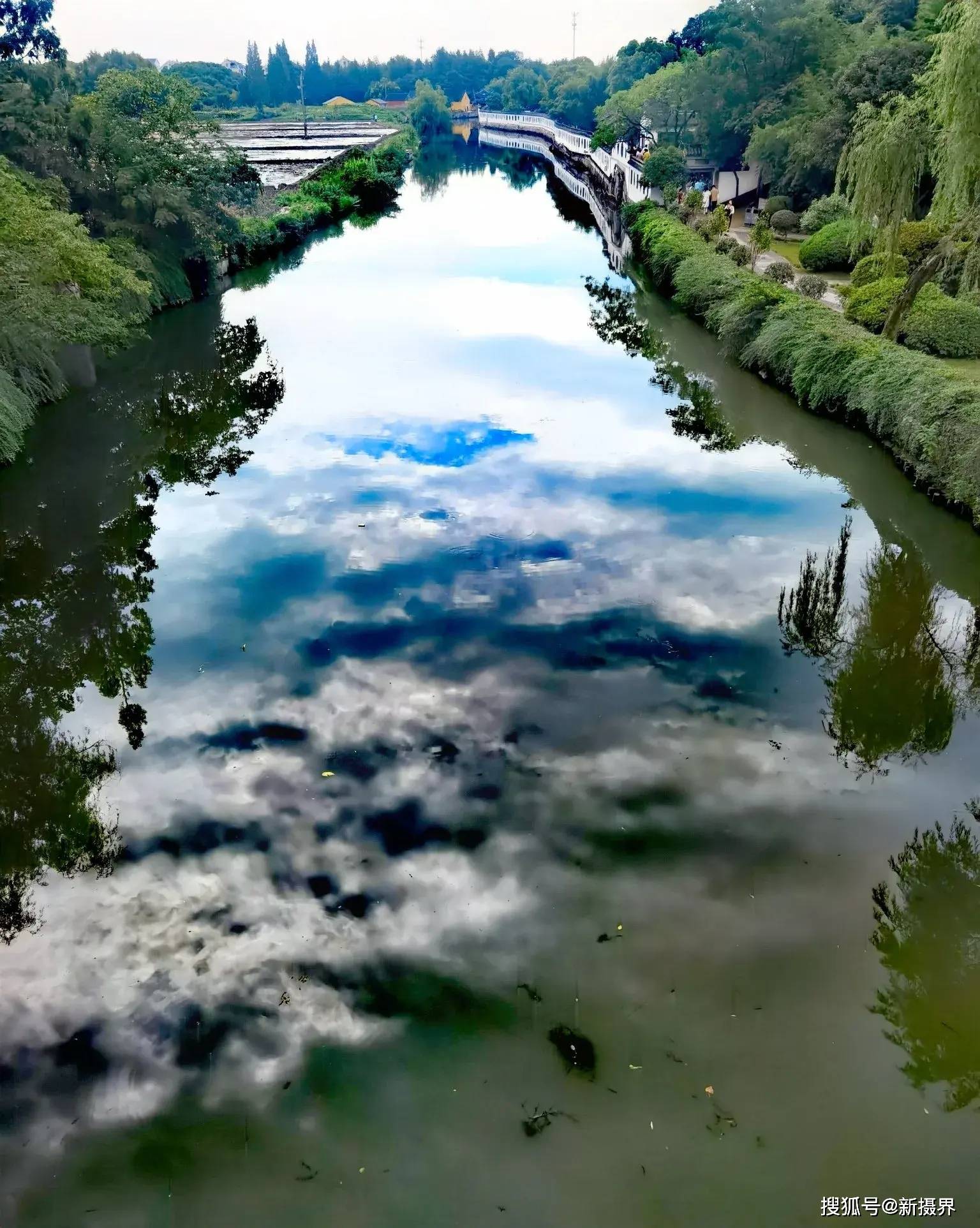 浙江:走进绍兴东湖景区 探秘水墨崖壁
