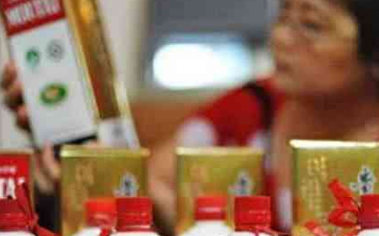   引起 揭秘:为什么中国人去日本旅游一定要买两瓶茅台酒？ 