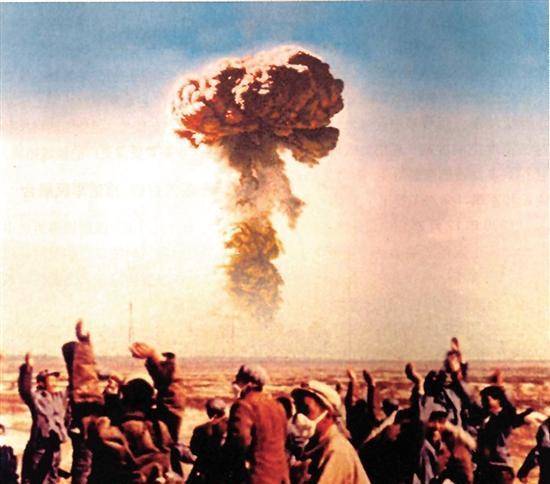 代号邱小姐,中国第一颗原子弹爆炸过程中鲜为人知的内幕_顾震潮_时间