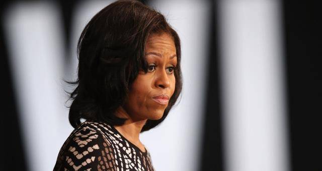 米歇尔:回忆录一天卖出72万本,从平民到富婆,她旺夫也旺自己