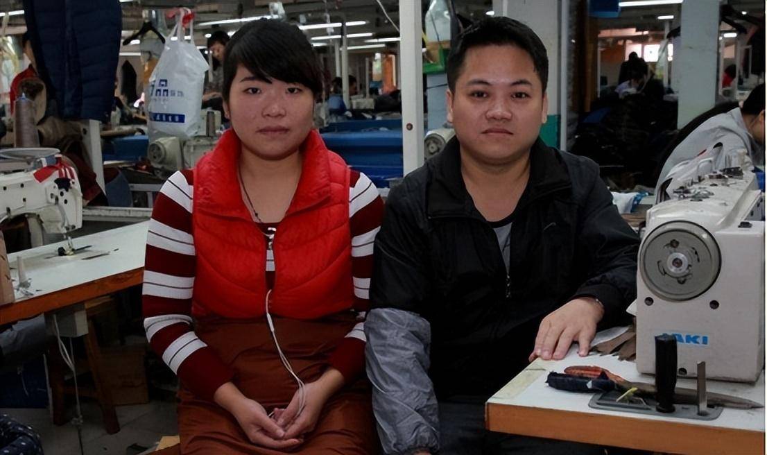 看着有妻子"服侍"的哥哥,王国强