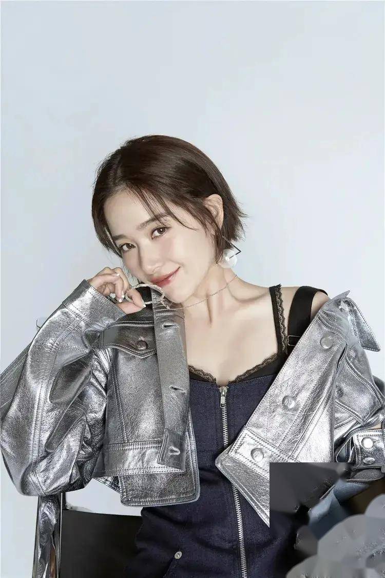 岁的阚清子成为内娱性感尤物,这饱满身材让人惊艳!