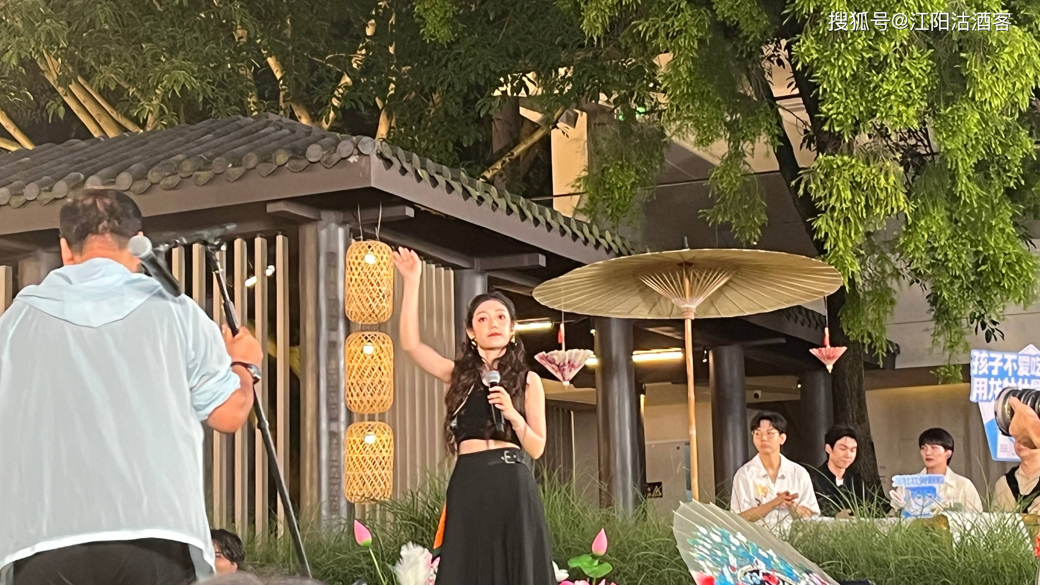 央视《乐在旅途》第二季首选泸州,周深空降引围观,泸州需要热度