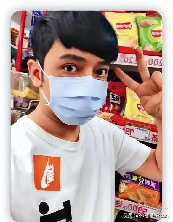 46岁台湾男星跪求工作,母亲自杀不认尸,网友劝他来大陆找出路
