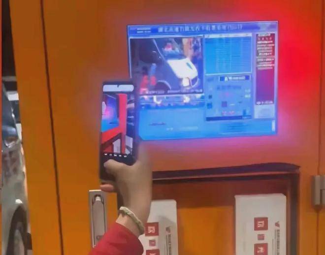 平江赈灾车高速收费后续：官方回应先预约，车主发声，评论区沦陷-平江高速收费站电话