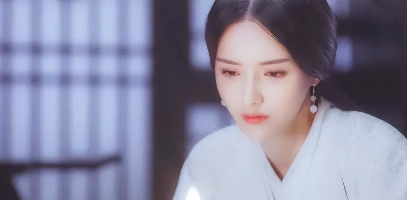 甄宓号称三国第一美女,为何被曹丕赐毒酒,死后嘴里被塞满污秽物