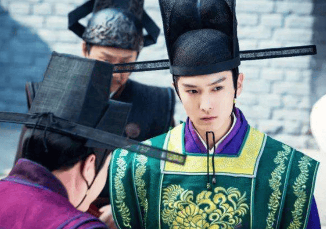 赵匡胤_官服_颜色