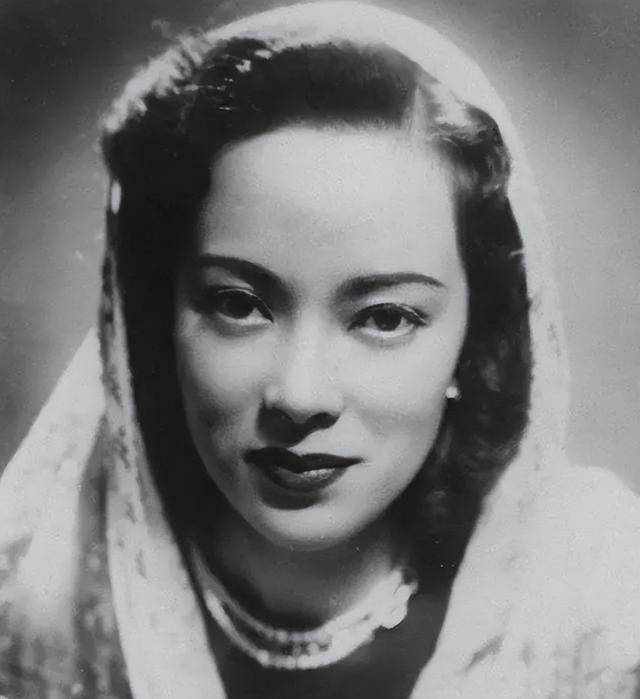 歌星李香兰担当汉奸,判处死刑前爆出一秘密,当庭无罪释放