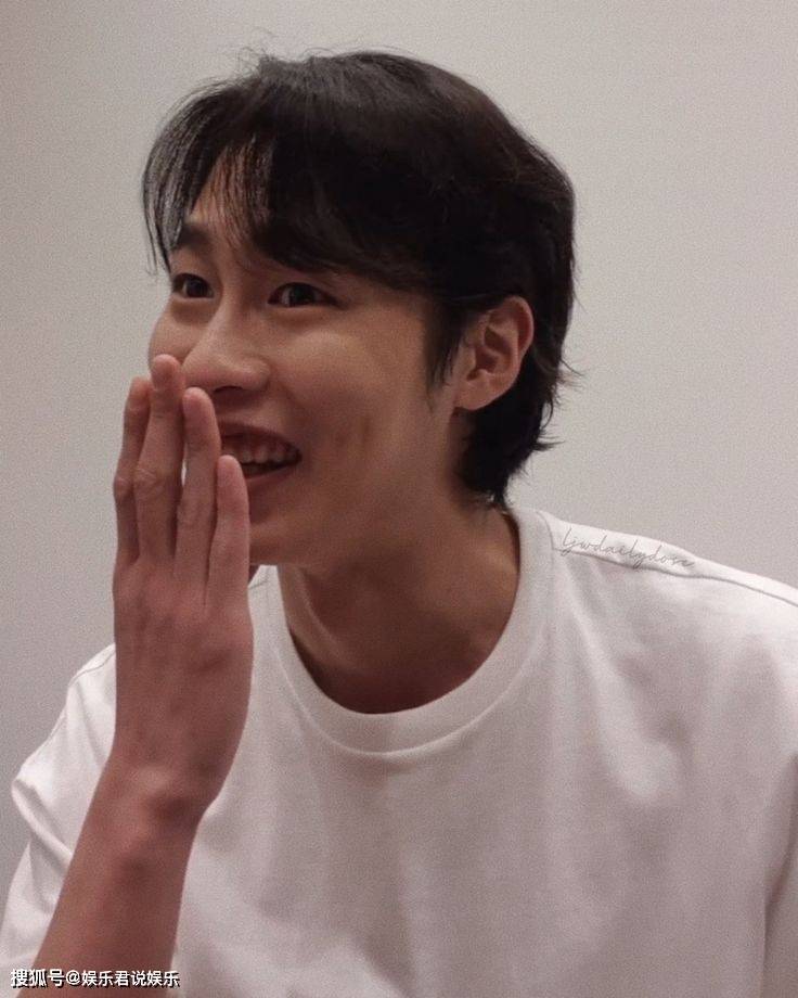 盘点拥有迷人酒窝的韩剧男神!这位男演员让粉丝想在酒窝里游泳!