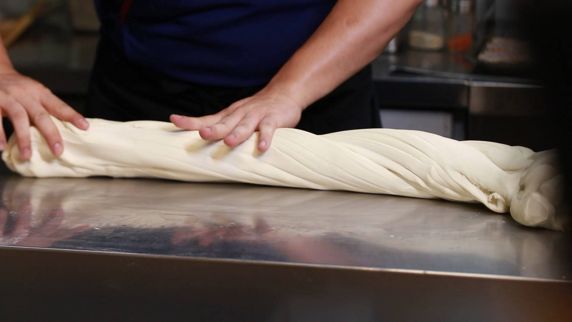 匠魂拉面,幸福传承——广东《今日岭南》走进匠魂拉面