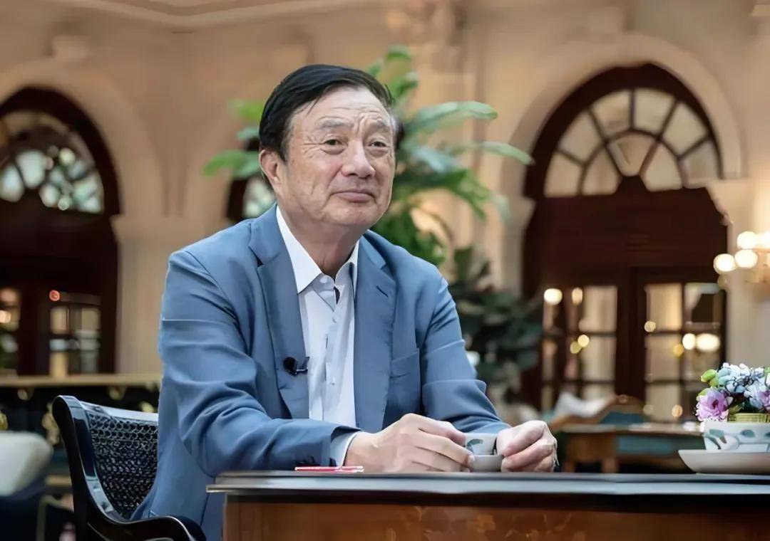 有关华为造车,任正非和华为高管们,定期会申明一句:华为不造车,帮助车