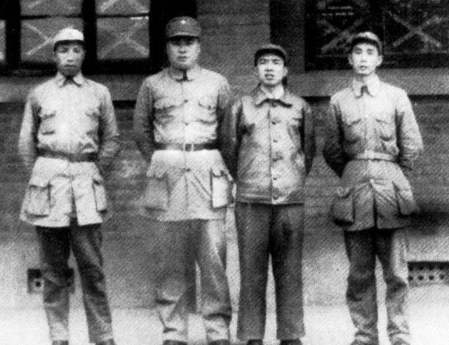 因为虐待美军俘虏,1955年他成为33位在职军长中唯一的大校!