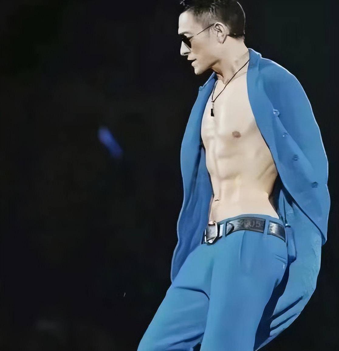 62岁刘德华晒一日三餐,网友:真自律,难怪看起来像40岁