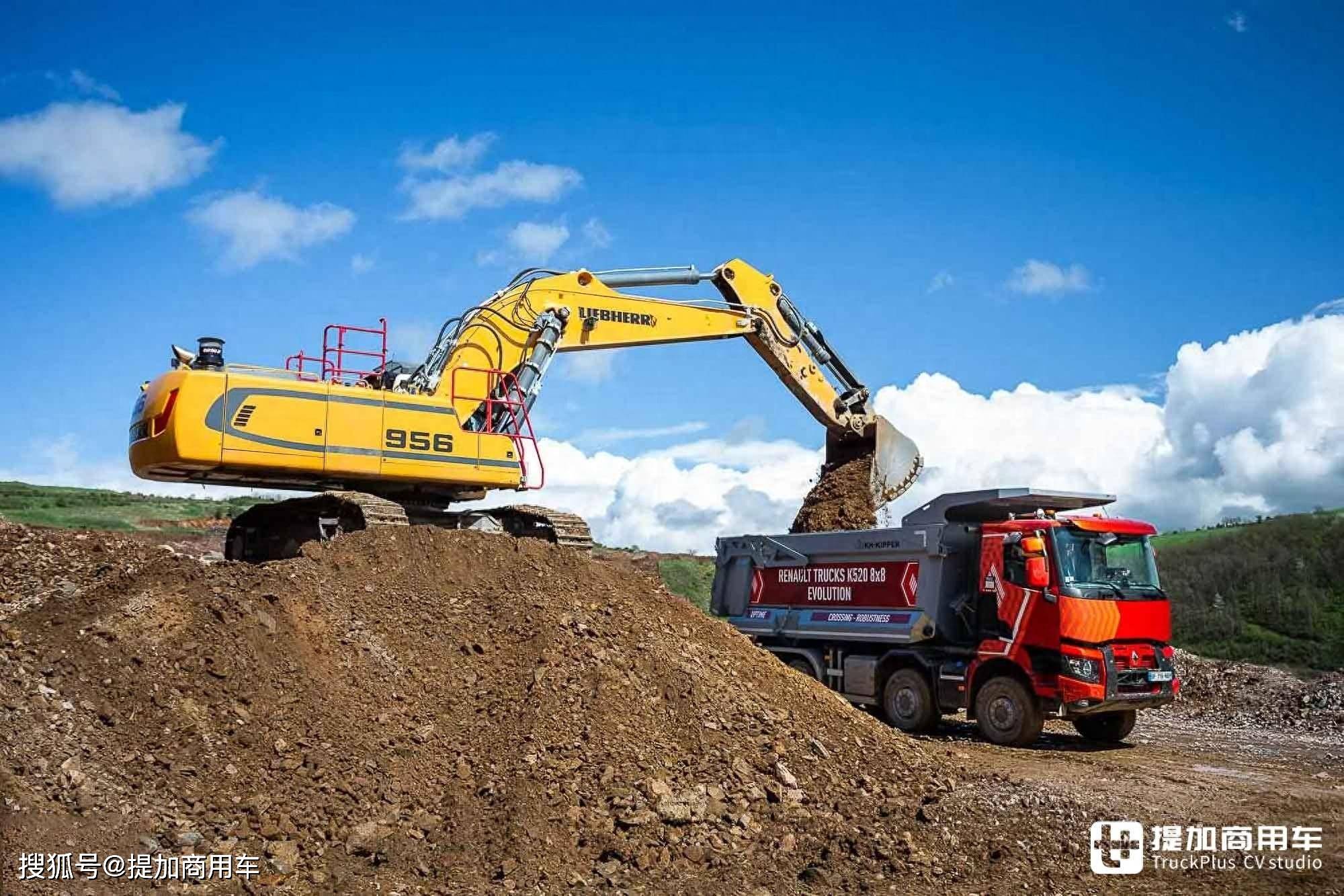 国内见不到的雷诺矿用自卸车实拍,外观太"骚气",还是8x8全驱