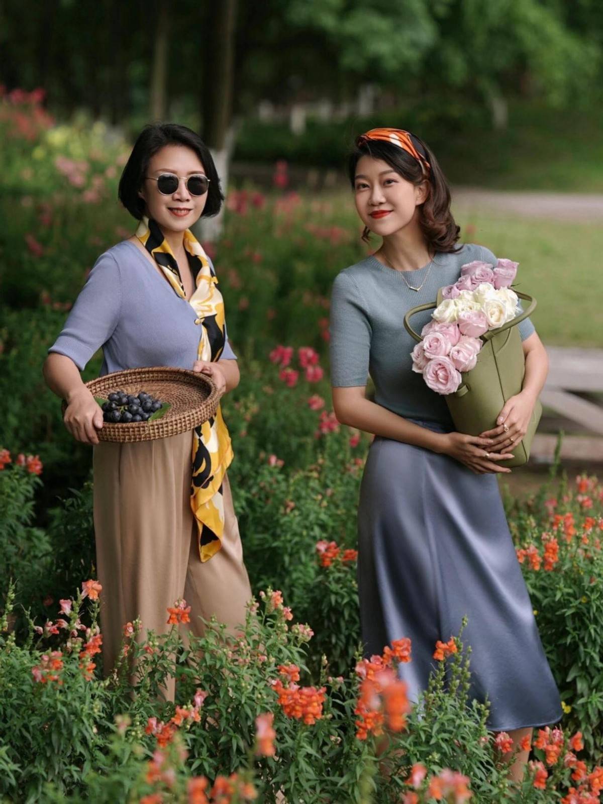 50,60岁的女性打扮一下就很漂亮,这些穿搭耐穿实用,得体显气质