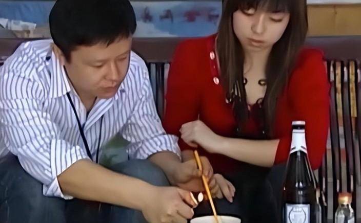 回顾23岁湖南女孩自称"酒仙",连喝4斤白酒面不改色,检查后如何