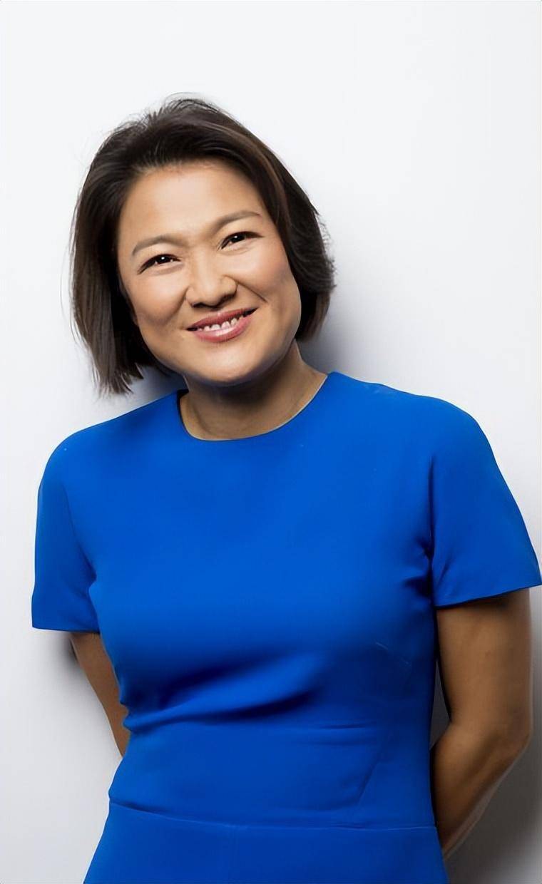 而对于张欣本人而言,如何平衡个人生活与公众形象,如何回应来自社会的