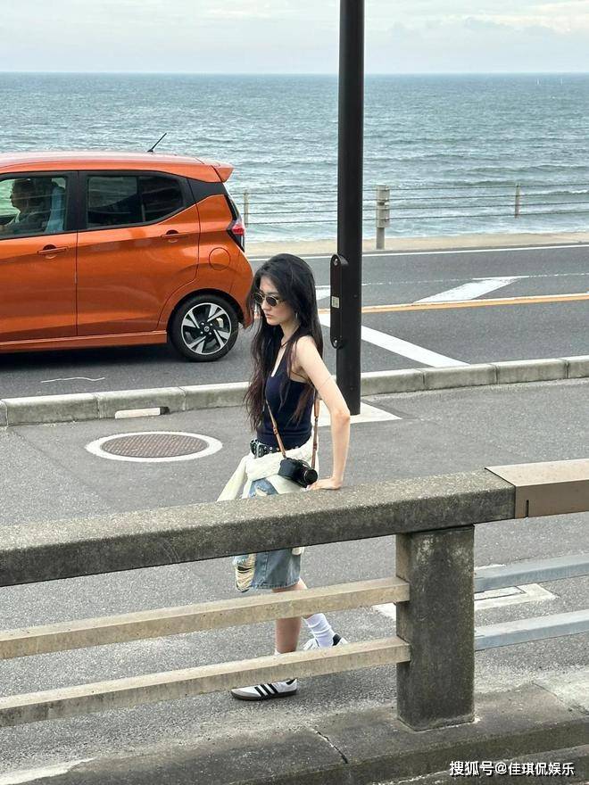 大瓜!徐璐新恋情曝光!与男友穿情侣装同游日本,男方身份被曝光