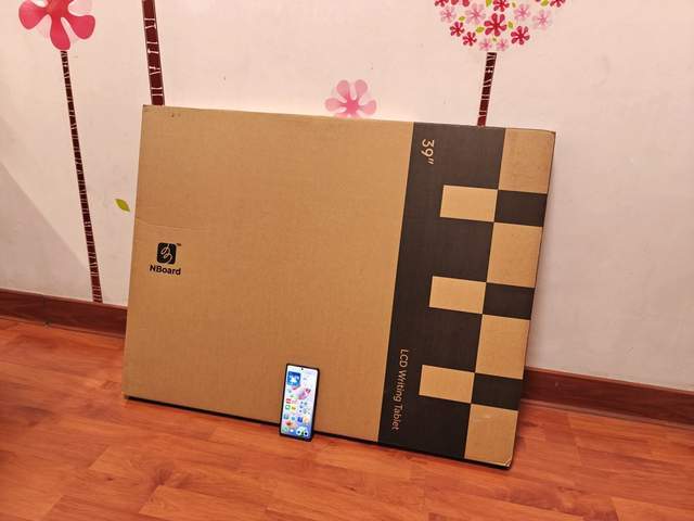 Nboard液晶黑板39英寸:窄边框设计,无尘无墨,健康书写新体验