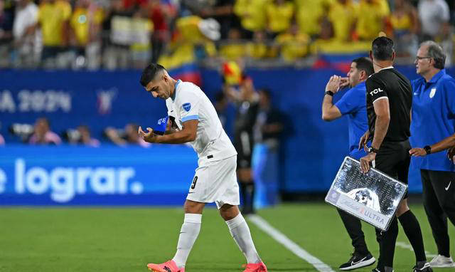 苏亚雷斯未能拯救乌拉圭!美洲杯告别战中柱,老帅长叹球荒持续834天